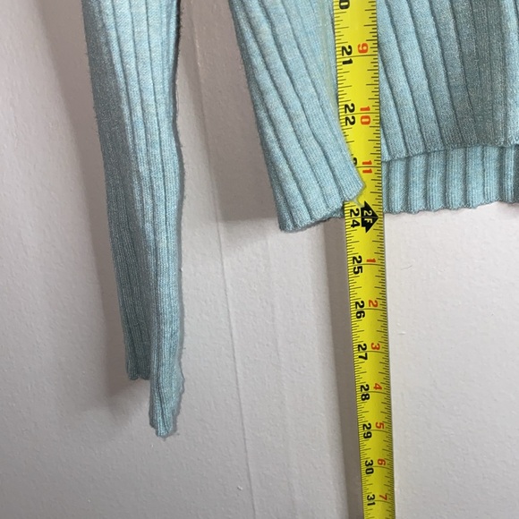 🪸 Adorable NWT Women's Fine Gauge Ribbed Button up Cardigan! - Picture 9 of 10